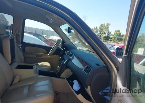 2007 Chevrolet Tahoe Lt from USA, damaged, VIN 1GNFK13077J135641